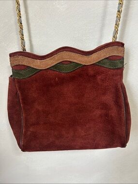 Vintage Suede Purse burgundy wavy detail mod scalloped gold strap crossbody